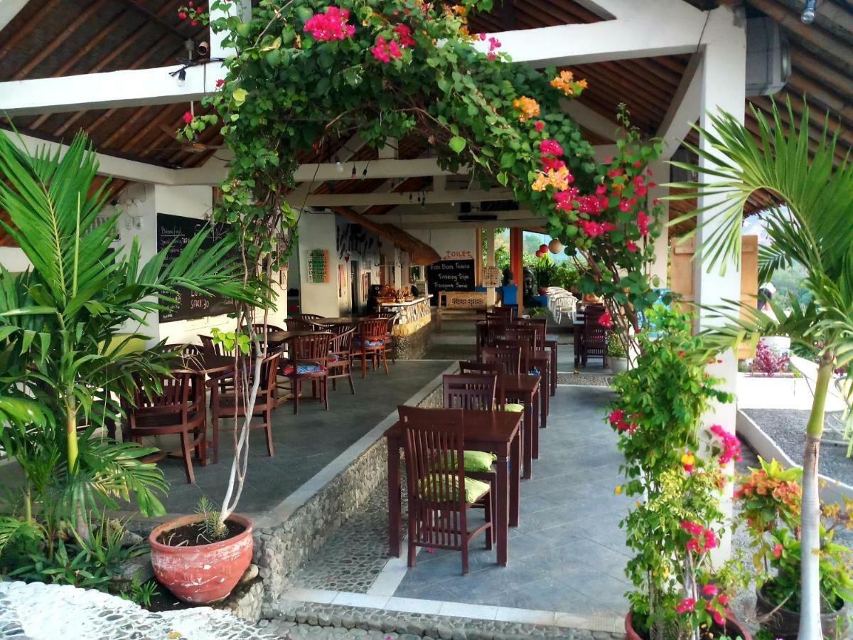 Waenis Sunset View Hotel And Restaurant, Amed, Bali Kültér fotó