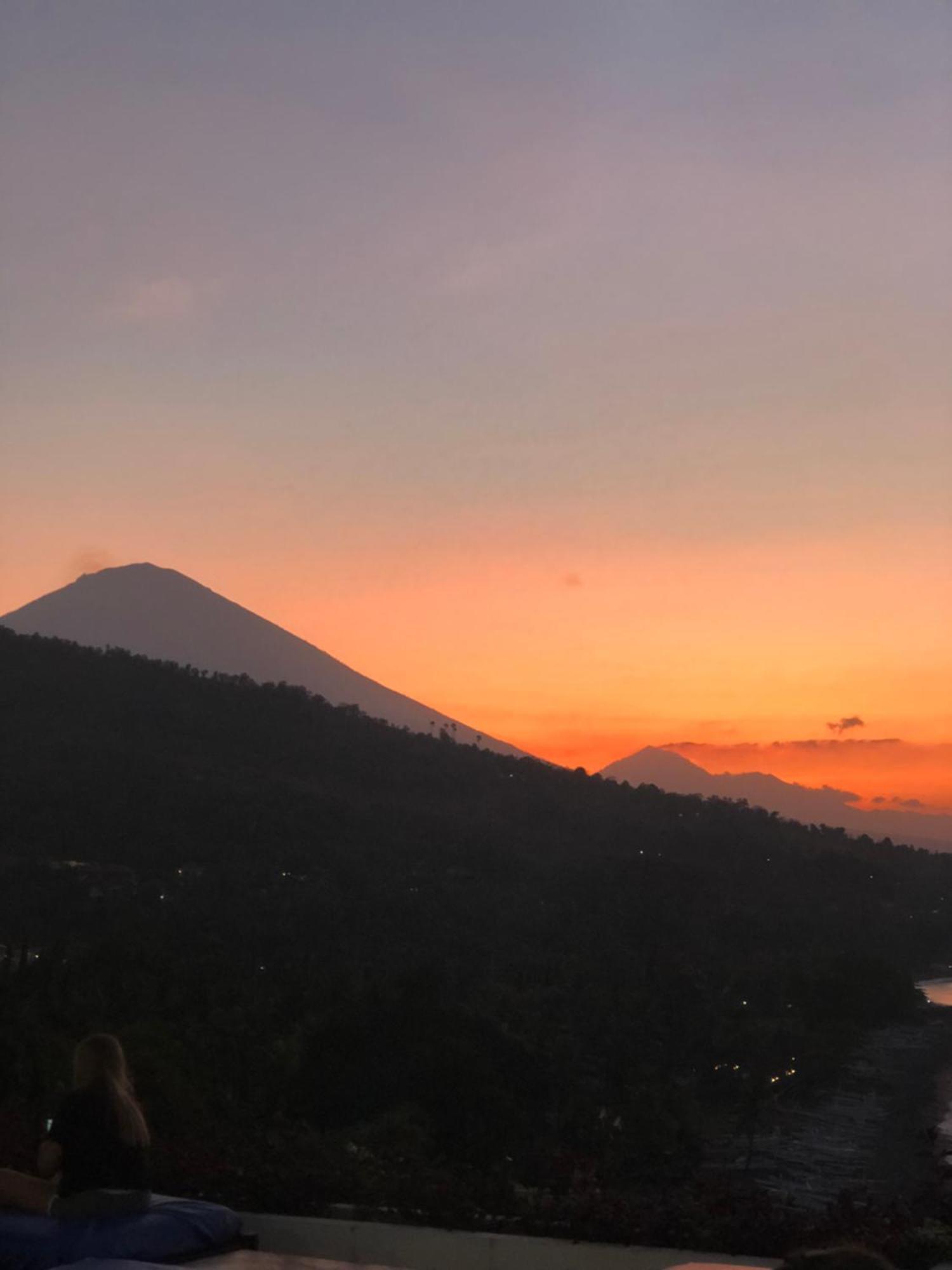 Waenis Sunset View Hotel And Restaurant, Amed, Bali Kültér fotó