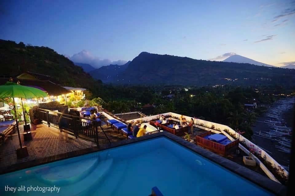 Waenis Sunset View Hotel And Restaurant, Amed, Bali Kültér fotó