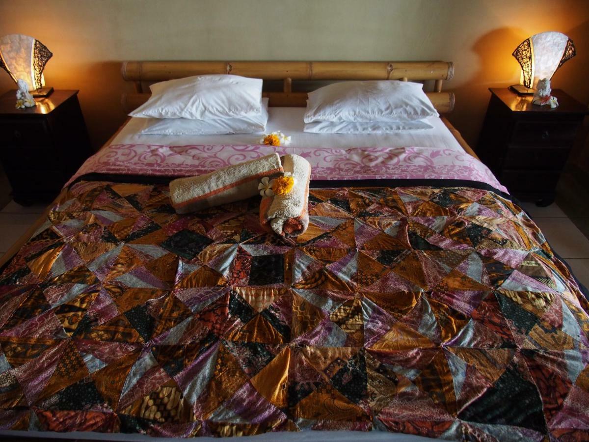 Waenis Sunset View Hotel And Restaurant, Amed, Bali Kültér fotó