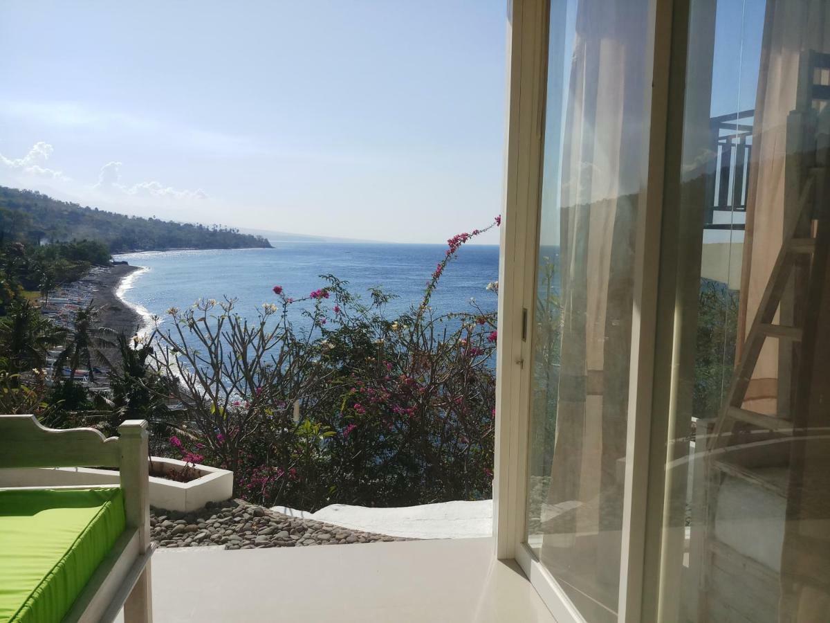Waenis Sunset View Hotel And Restaurant, Amed, Bali Kültér fotó